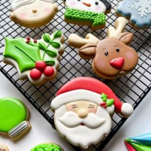 12/07: Round Bird Coffee Shop Christmas Cookie Decorating